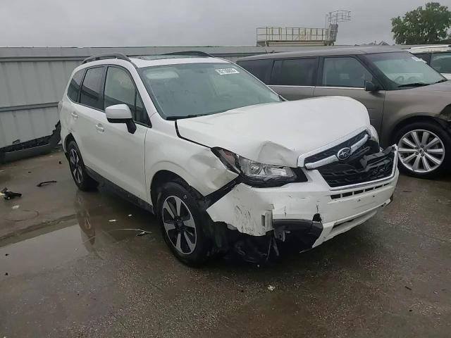 2017 Subaru Forester 2.5I Premium VIN: JF2SJAGC3HH440840 Lot: 82100855