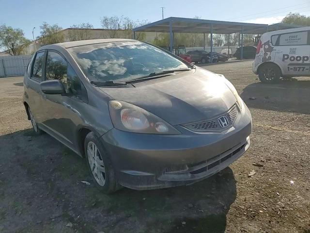 2013 Honda Fit VIN: JHMGE8H33DC014555 Lot: 84395915