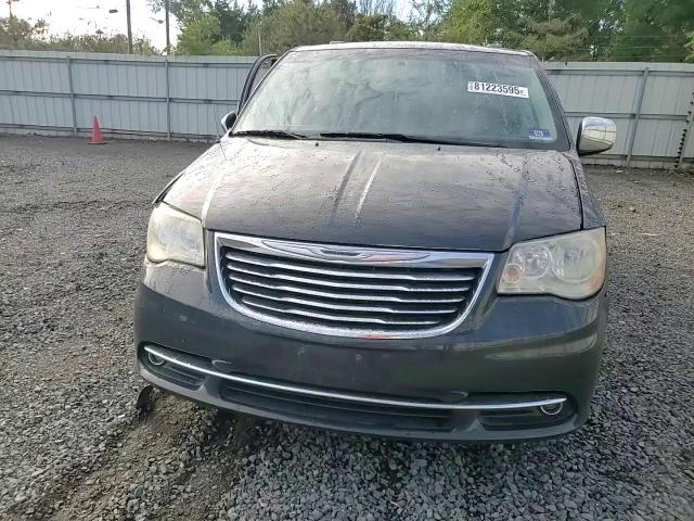 2011 Chrysler Town & Country Touring L VIN: 2A4RR8DG4BR781711 Lot: 81223595