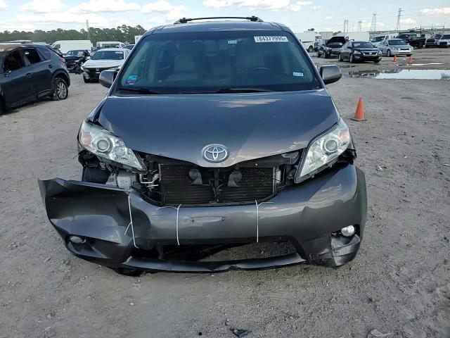 2017 Toyota Sienna Xle VIN: 5TDYZ3DC0HS800059 Lot: 84377995