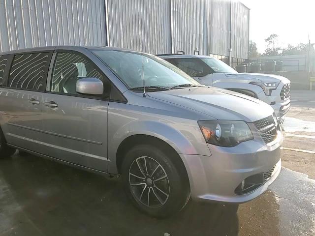 2017 Dodge Grand Caravan Sxt VIN: 2C4RDGCG5HR625721 Lot: 80262975