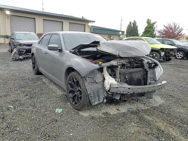 2019 Chrysler 300 S VIN: 2C3CCABG7KH609495 Lot: 84285675