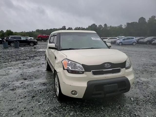 2010 Kia Soul + VIN: KNDJT2A28A7044196 Lot: 81908355