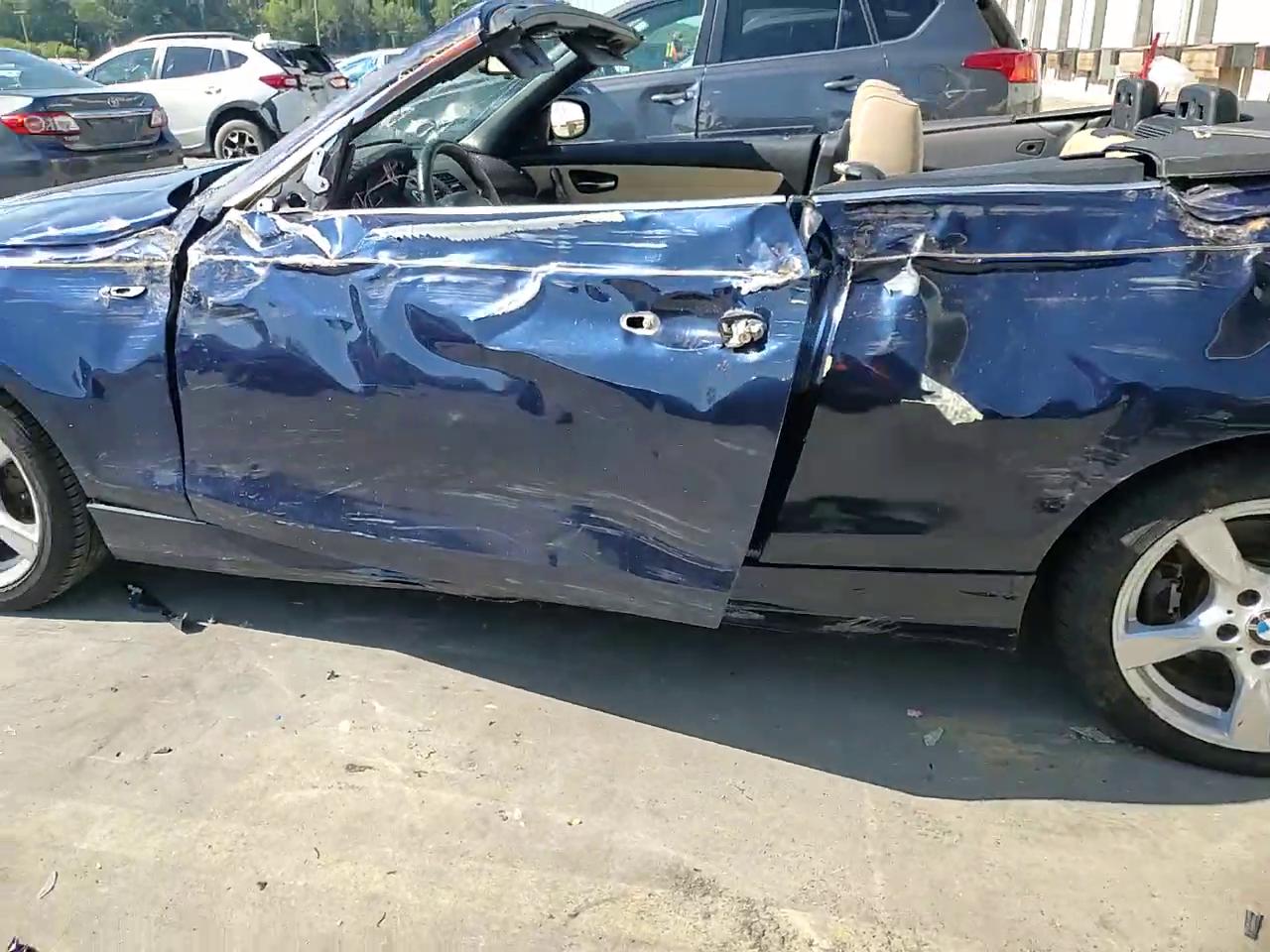 Фото: WBAUL7C58DVU09622