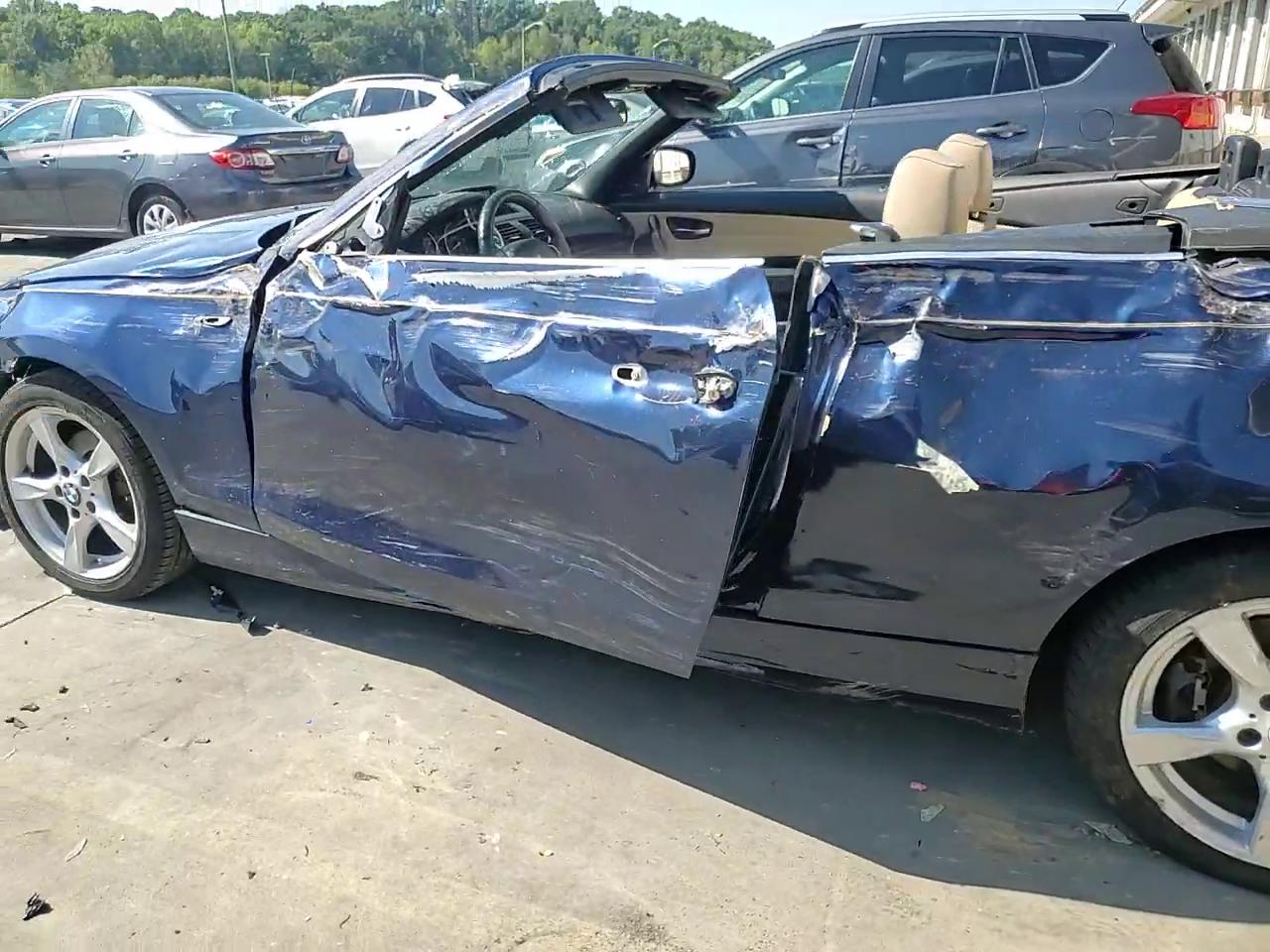 Фото: WBAUL7C58DVU09622