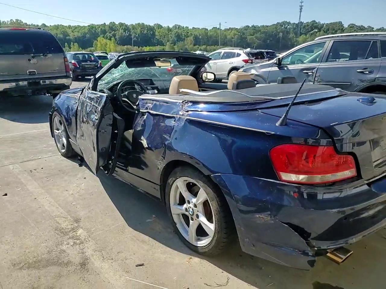 Фото: WBAUL7C58DVU09622