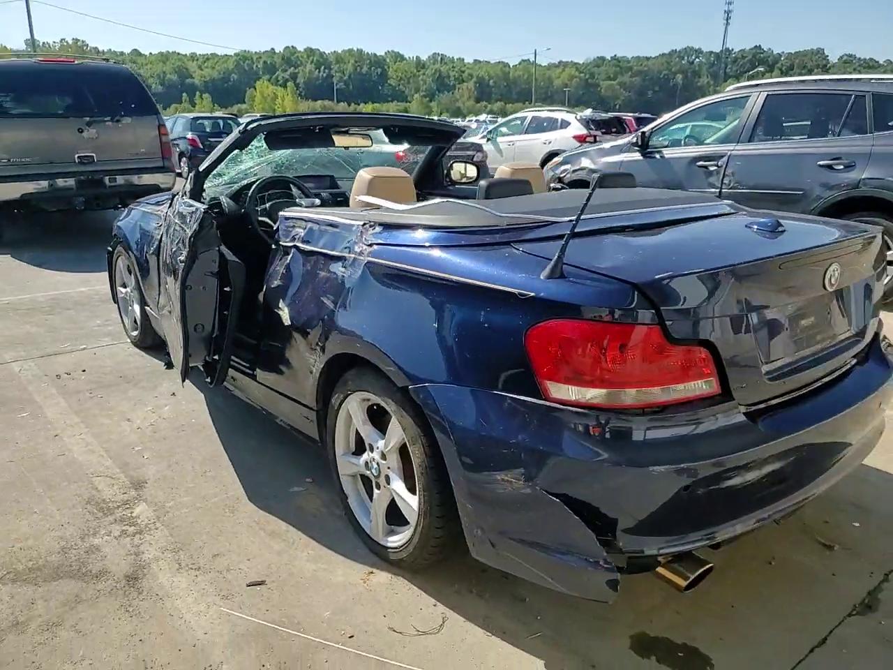 Фото: WBAUL7C58DVU09622