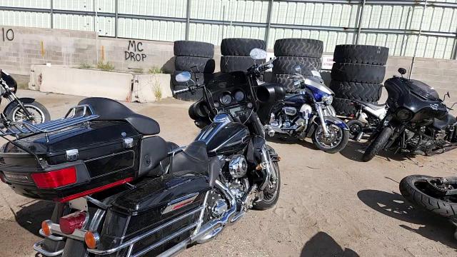 2012 Harley-Davidson Flhtcu Ultra Classic Electra Glide VIN: 1HD1FCM12CB688629 Lot: 80904025
