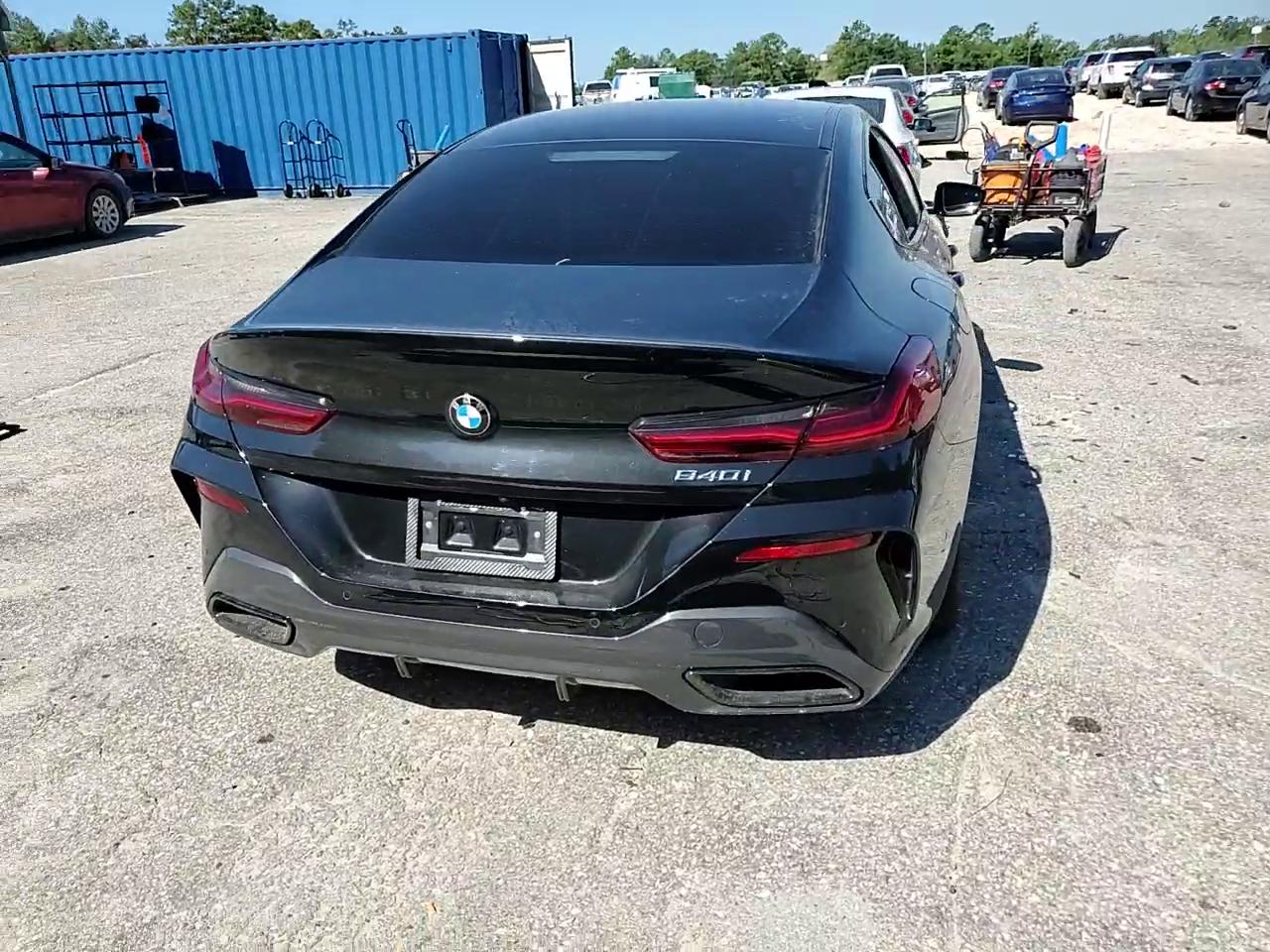 Фото: WBAGV2C07RCN75227