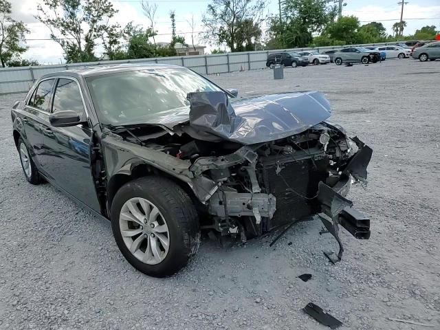 2016 Chrysler 300 Limited VIN: 2C3CCAAG1GH147511 Lot: 80960635