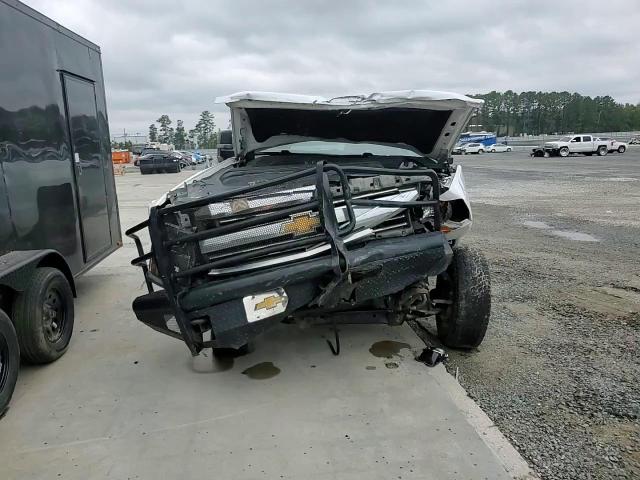 2017 Chevrolet Silverado K2500 Heavy Duty VIN: 1GC2KUEG2HZ335395 Lot: 81895925