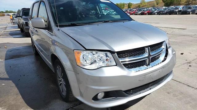 2017 Dodge Grand Caravan Sxt VIN: 2C4RDGCG8HR625339 Lot: 84286495