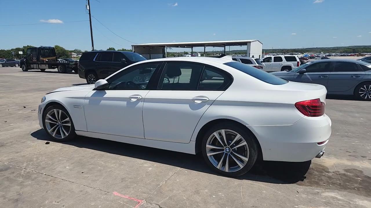 Фото: WBA5A5C50GG354543