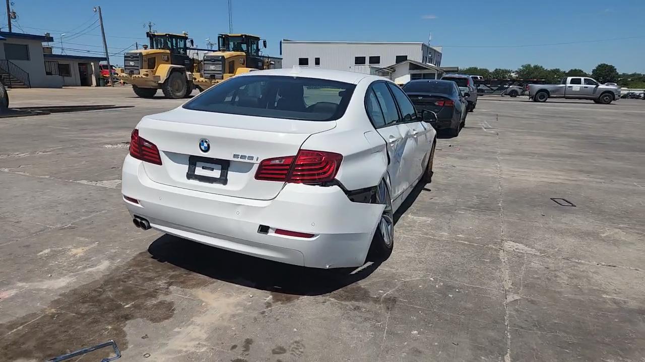 Фото: WBA5A5C50GG354543