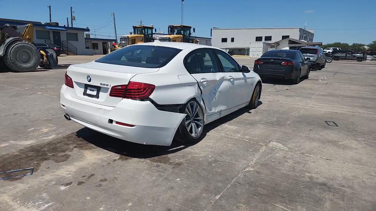 Фото: WBA5A5C50GG354543