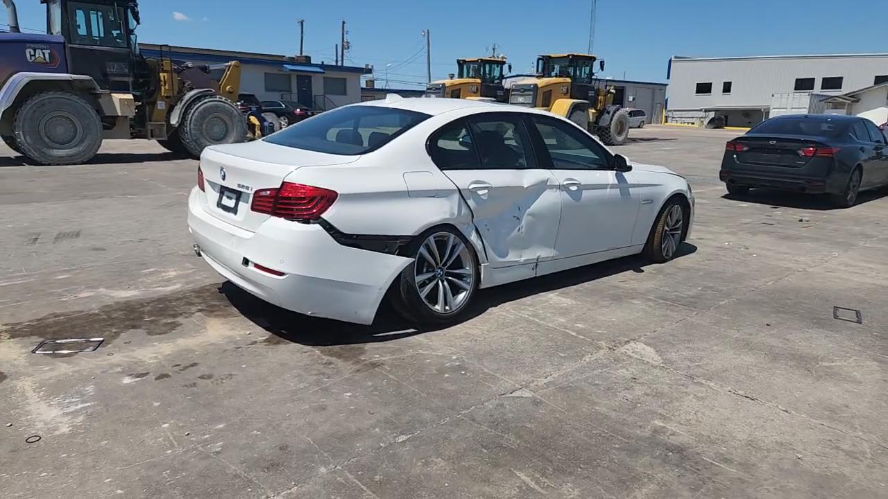 Фото: WBA5A5C50GG354543