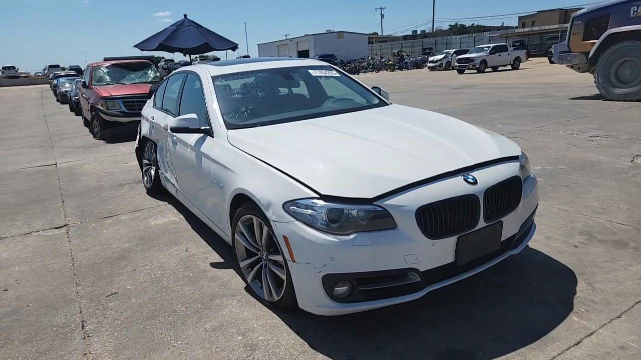 Фото: WBA5A5C50GG354543