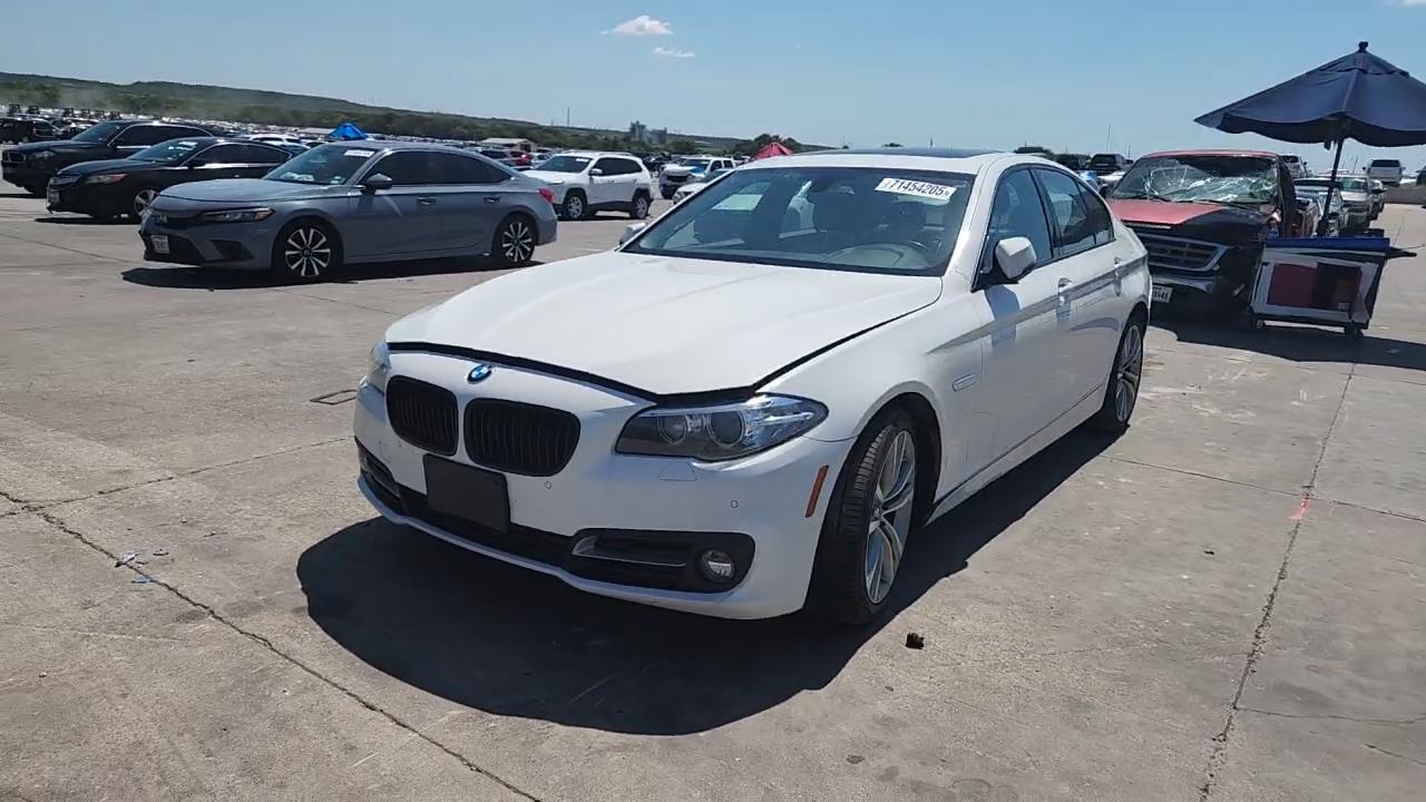 Фото: WBA5A5C50GG354543