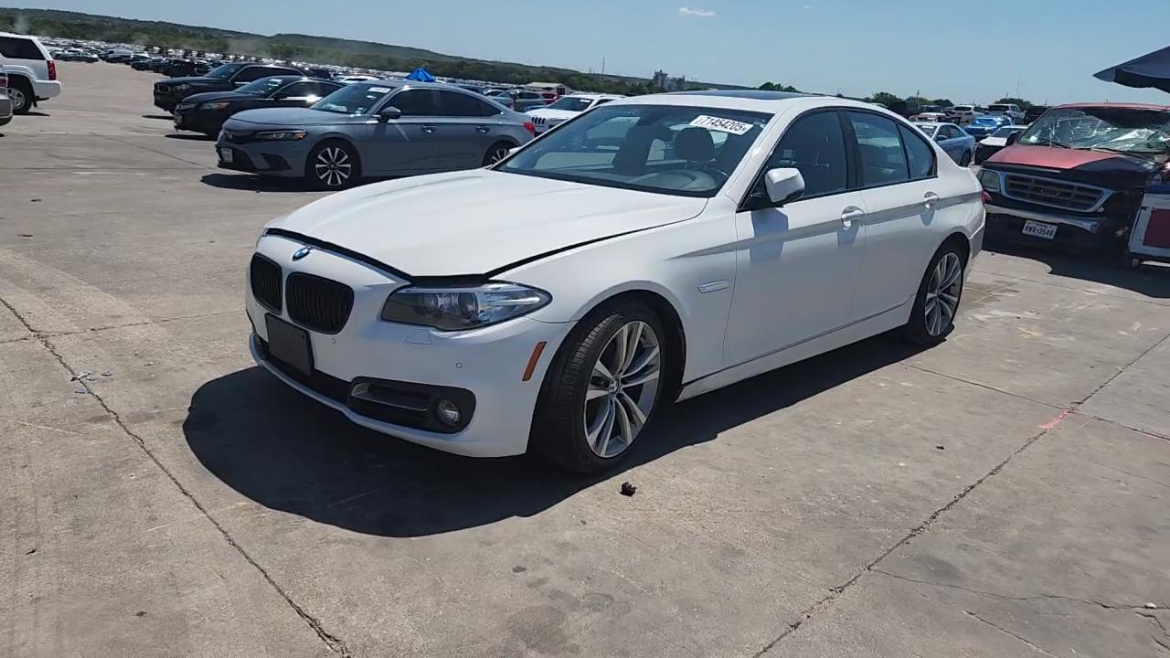 Фото: WBA5A5C50GG354543