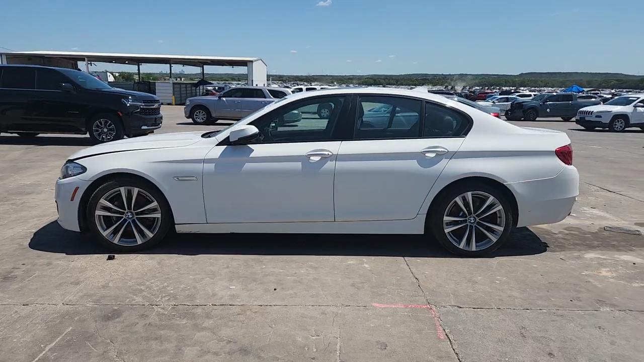 Фото: WBA5A5C50GG354543