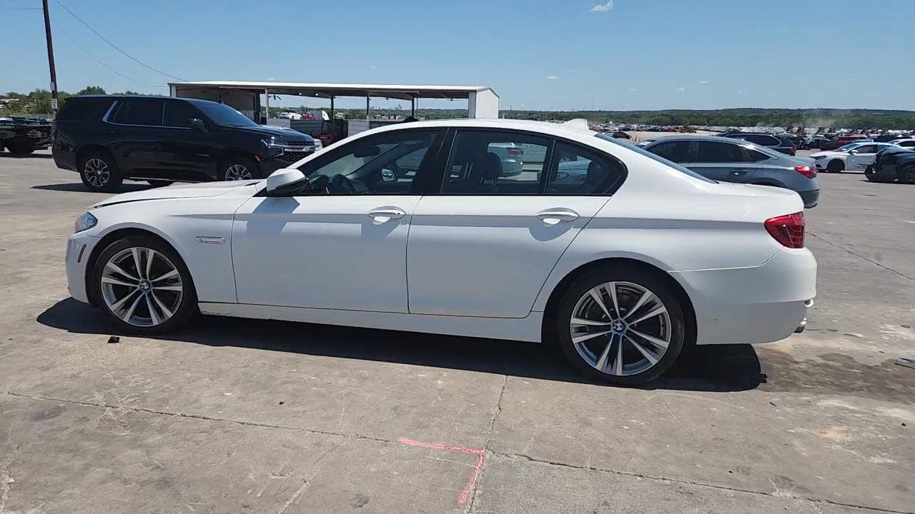 Фото: WBA5A5C50GG354543