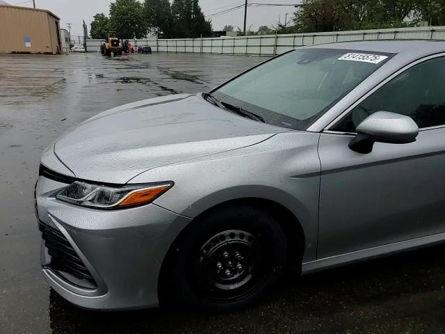 2021 Toyota Camry Le VIN: 4T1C11AK0MU573765 Lot: 81415575