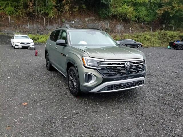 2024 Volkswagen Atlas Peak Edition Se VIN: 1V2CR2CA8RC556179 Lot: 83935835