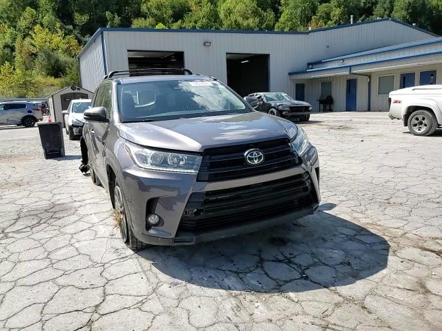 2018 Toyota Highlander Se VIN: 5TDJZRFH7JS899711 Lot: 72014685