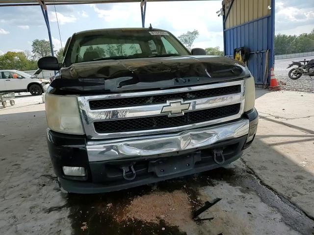 2008 Chevrolet Silverado C1500 VIN: 3GCEC13J28G175302 Lot: 81325695
