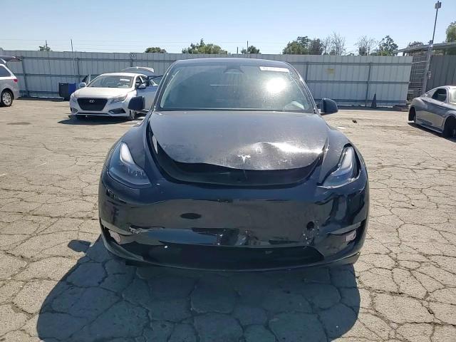 2024 Tesla Model Y VIN: 7SAYGAEE8RF005263 Lot: 81640445