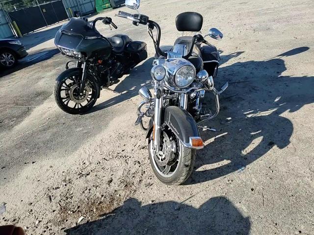 2011 Harley-Davidson Flhr VIN: 1HD1FB413BB669144 Lot: 81436945