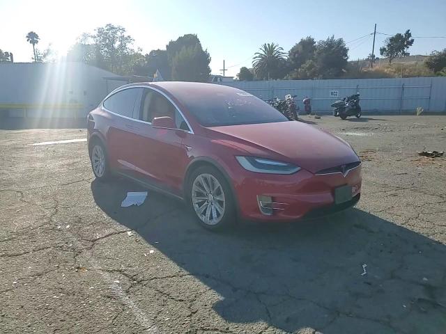 2017 Tesla Model X VIN: 5YJXCBE22HF044770 Lot: 81295475
