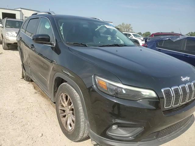 2019 Jeep Cherokee Latitude VIN: 1C4PJLCB7KD172368 Lot: 80292465
