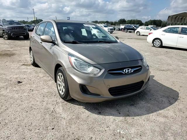 2013 Hyundai Accent Gls VIN: KMHCT5AE3DU066869 Lot: 81867485