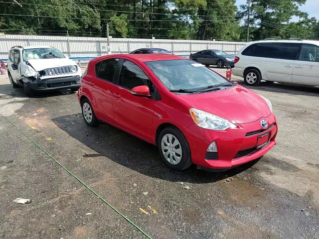 2014 Toyota Prius C VIN: JTDKDTB38E1568472 Lot: 80910675