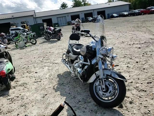 2010 Kawasaki Vn1700 C VIN: JKBVNRC13AA005324 Lot: 71013435