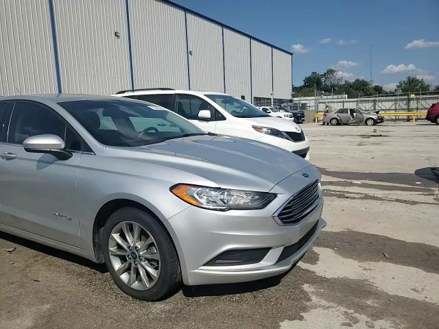 2017 Ford Fusion Se Hybrid VIN: 3FA6P0LU7HR384963 Lot: 71675285