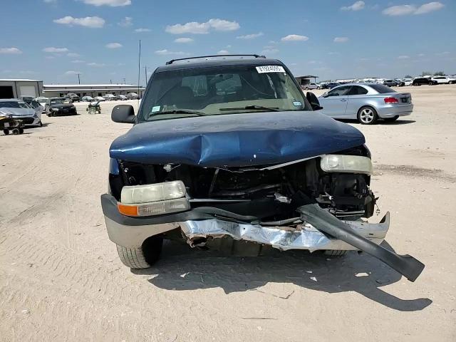 2000 Chevrolet Suburban C1500 VIN: 3GNEC16T3YG208182 Lot: 81924095