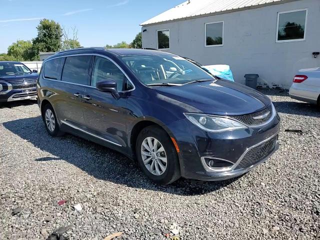 2018 Chrysler Pacifica Touring L VIN: 2C4RC1BG5JR280469 Lot: 80075765