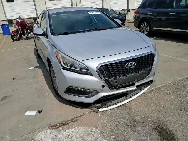 2016 Hyundai Sonata Hybrid VIN: KMHE24L11GA042009 Lot: 80857245