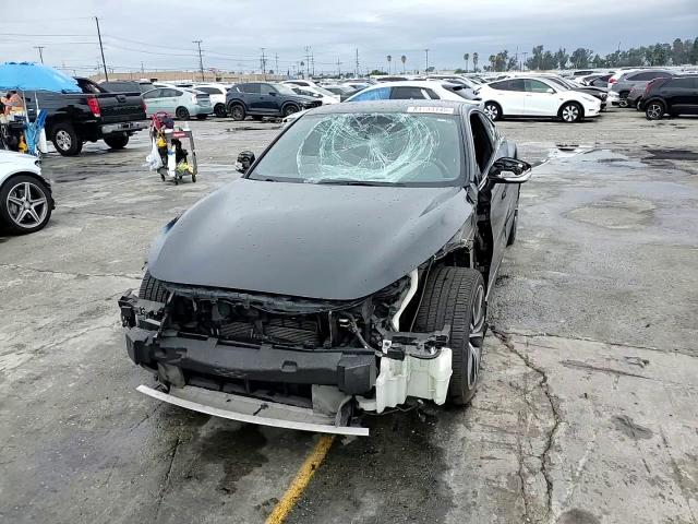 2017 Infiniti Q60 Premium VIN: JN1EV7EK8HM361185 Lot: 81133145