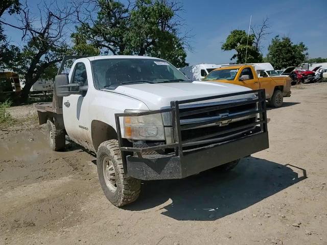 2008 Chevrolet Silverado K2500 Heavy Duty VIN: 1GCHK24K58E215098 Lot: 80531175