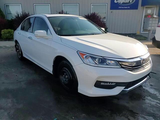 2016 Honda Accord Exl VIN: 1HGCR3F88GA023534 Lot: 84283995