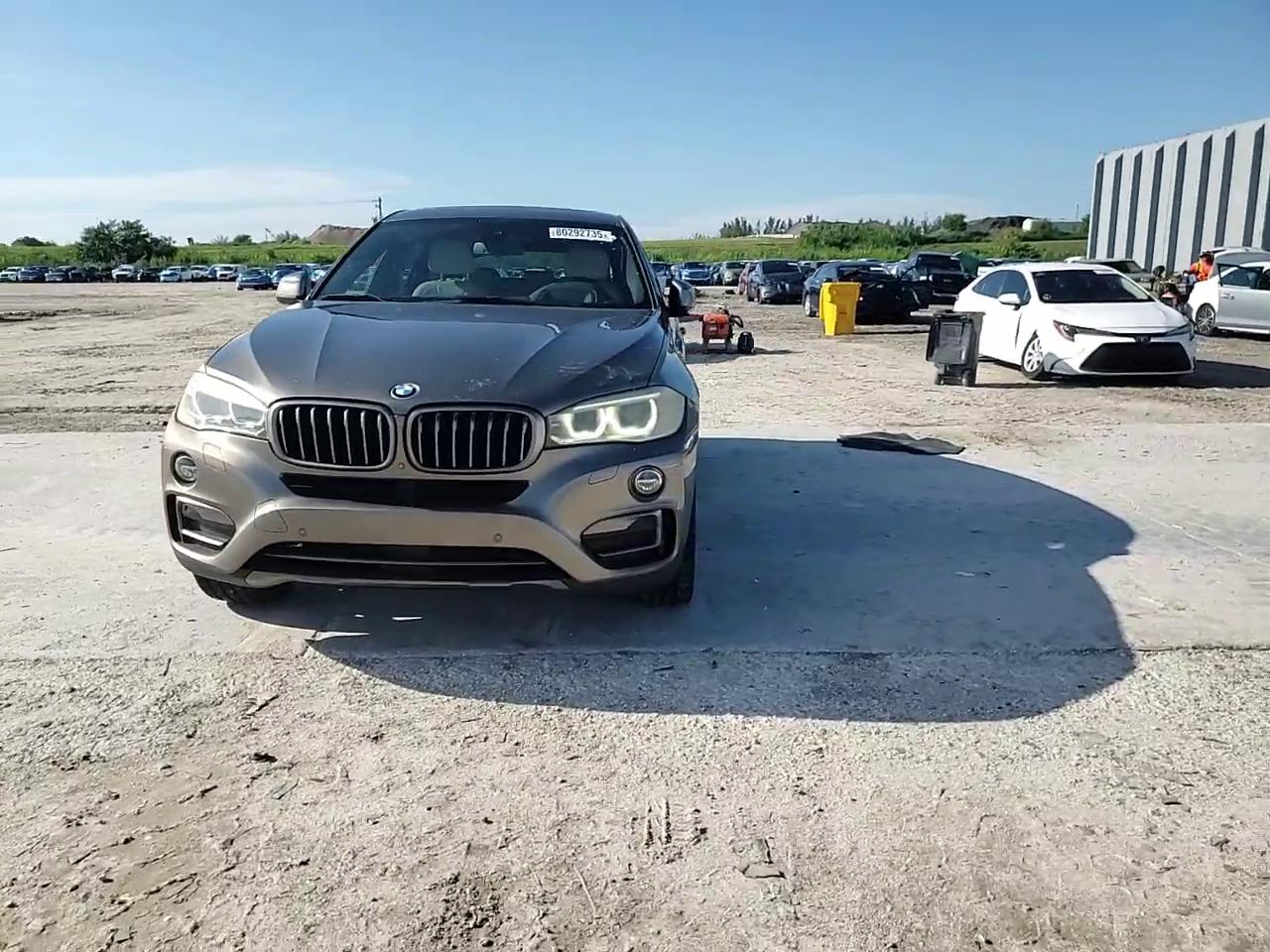 Фото: 5UXKU0C57H0F99738