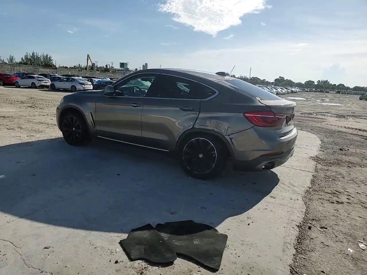 Фото: 5UXKU0C57H0F99738