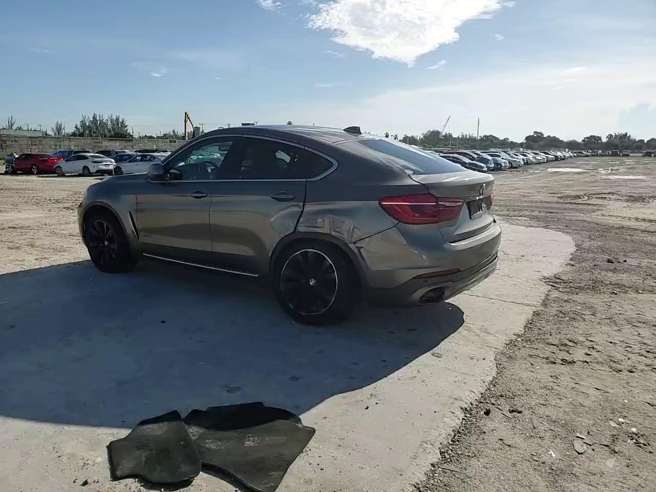 Фото: 5UXKU0C57H0F99738