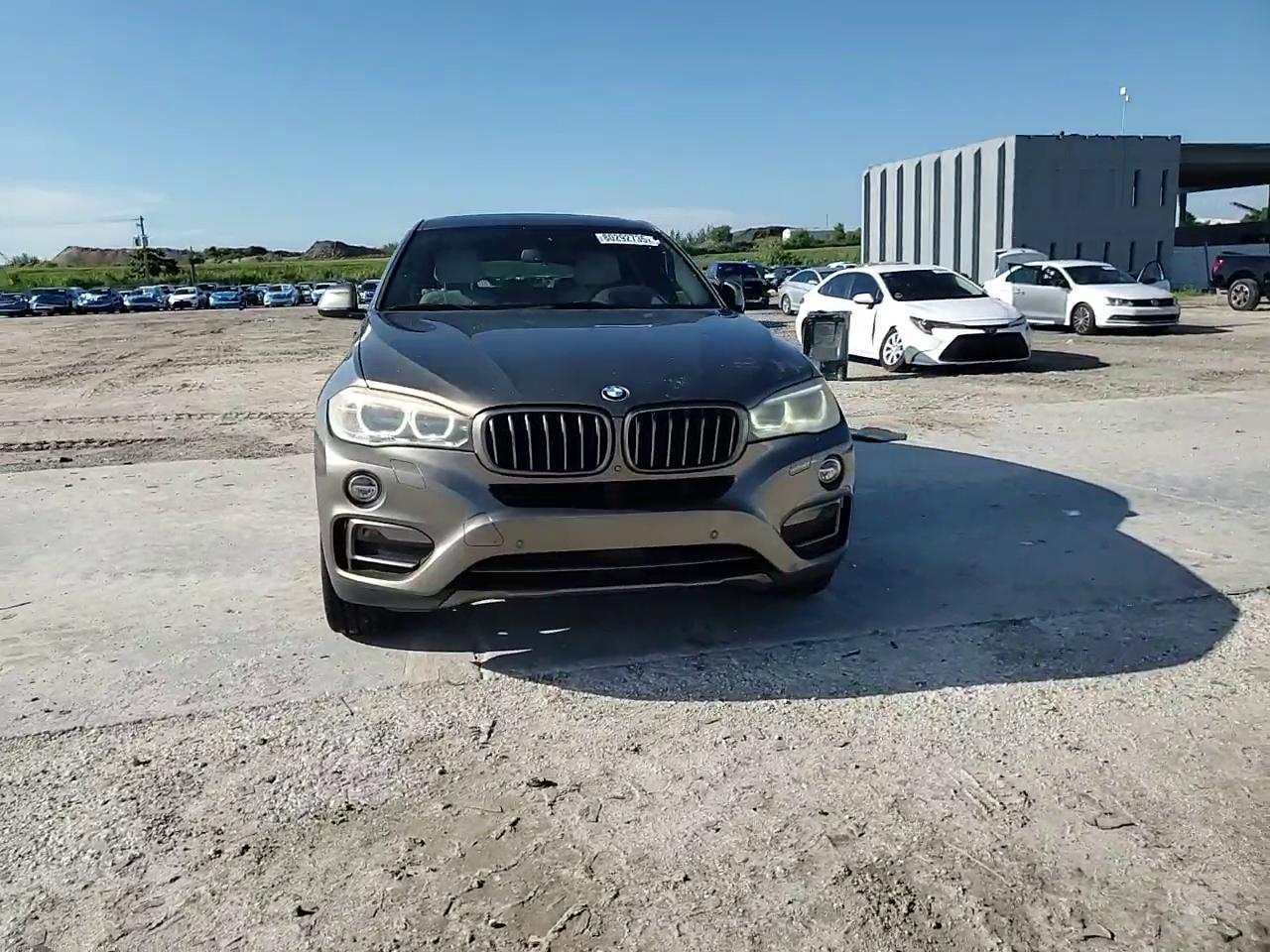 Фото: 5UXKU0C57H0F99738