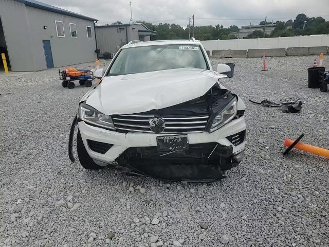 2017 Volkswagen Touareg Executive VIN: WVGGF7BP9HD001146 Lot: 71483605