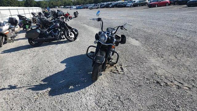 2018 Harley-Davidson Flhcs Heritage Classic 114 VIN: 1HD1YBK17JC021523 Lot: 72055765