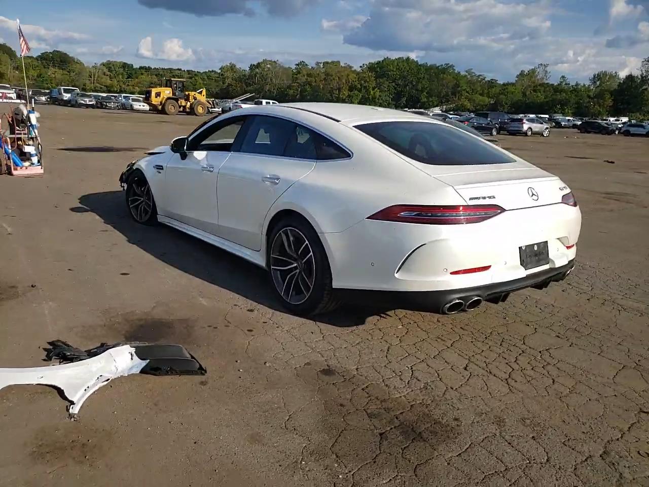 Фото: W1K7X5KB7NA045904